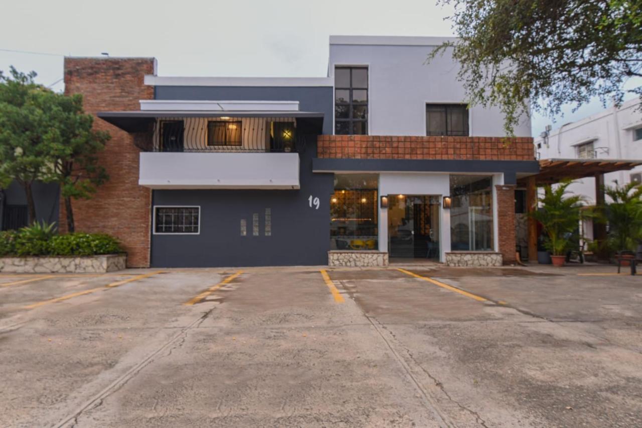 Ph 19 Guesthouse Hotel In Gazcue Santo Domingo Eksteriør billede