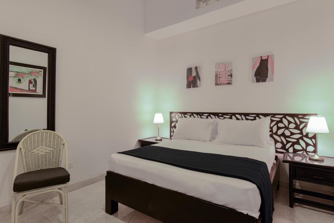 Ph 19 Guesthouse Hotel In Gazcue Santo Domingo Værelse billede