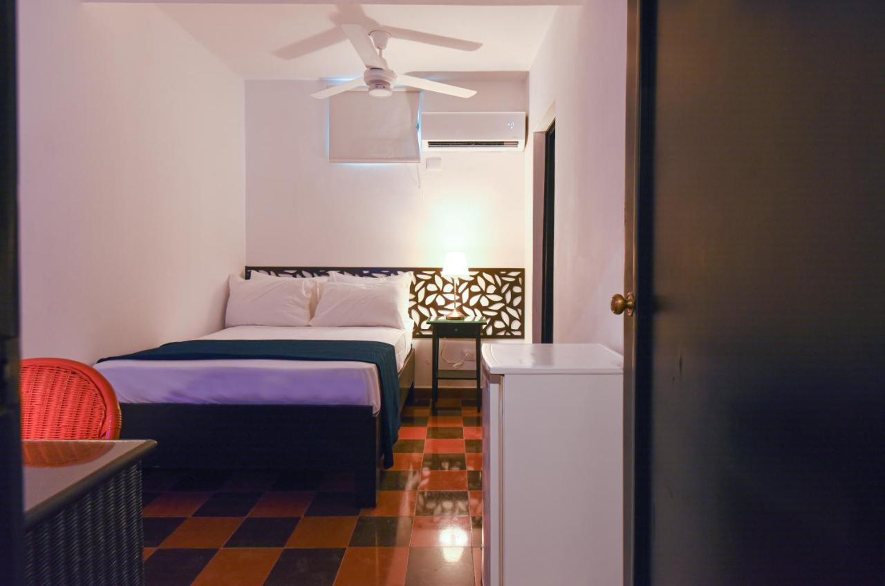 Ph 19 Guesthouse Hotel In Gazcue Santo Domingo Eksteriør billede