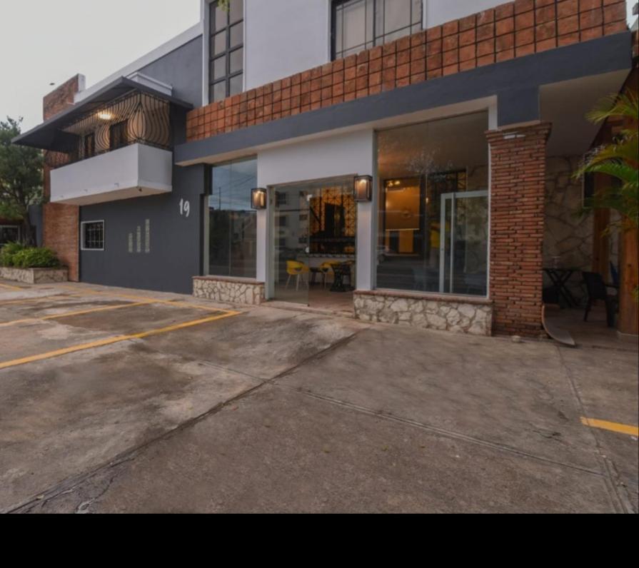 Ph 19 Guesthouse Hotel In Gazcue Santo Domingo Eksteriør billede
