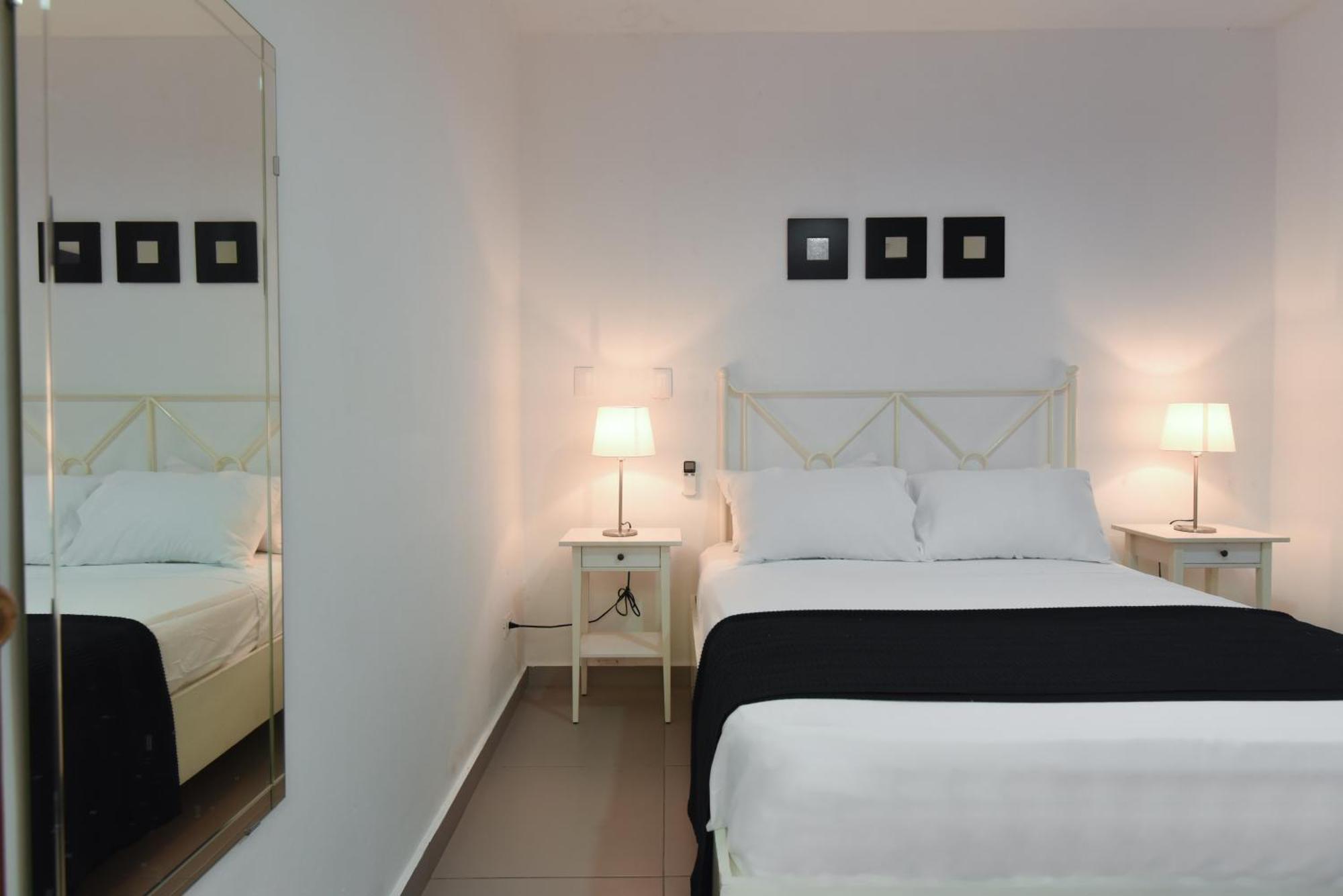 Ph 19 Guesthouse Hotel In Gazcue Santo Domingo Værelse billede