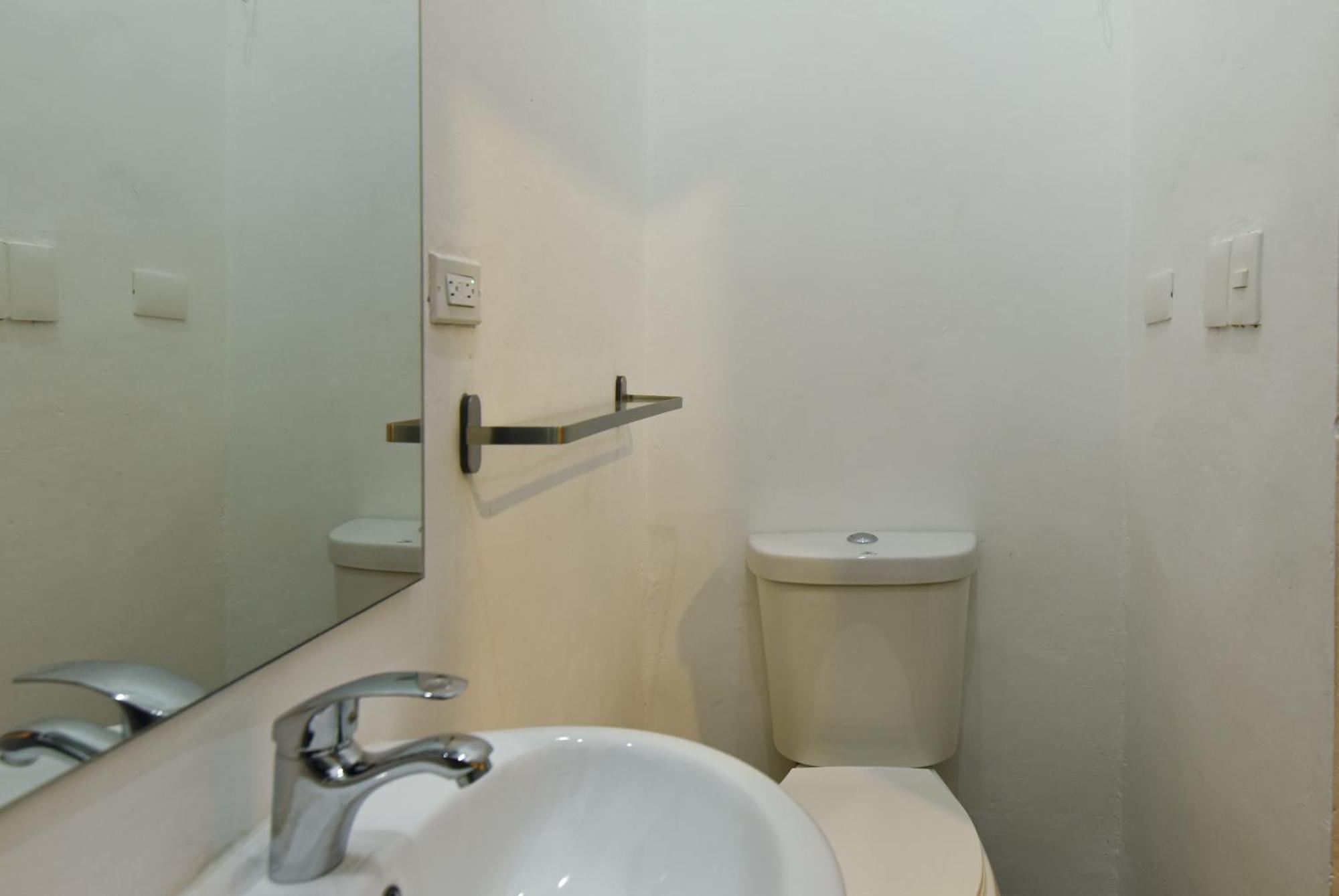 Ph 19 Guesthouse Hotel In Gazcue Santo Domingo Værelse billede