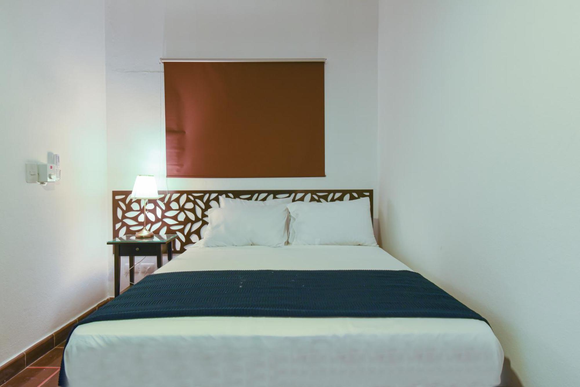 Ph 19 Guesthouse Hotel In Gazcue Santo Domingo Værelse billede