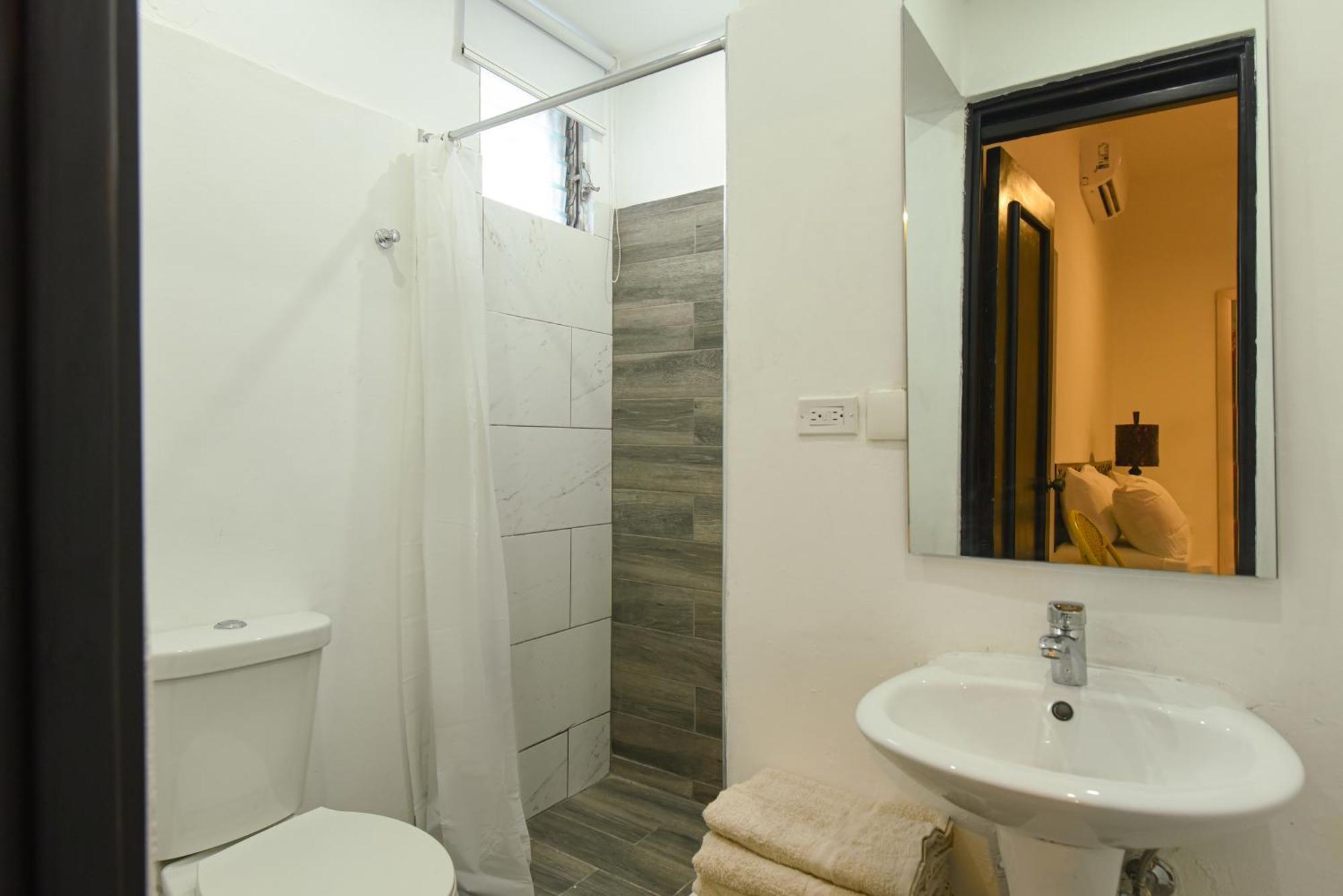 Ph 19 Guesthouse Hotel In Gazcue Santo Domingo Værelse billede
