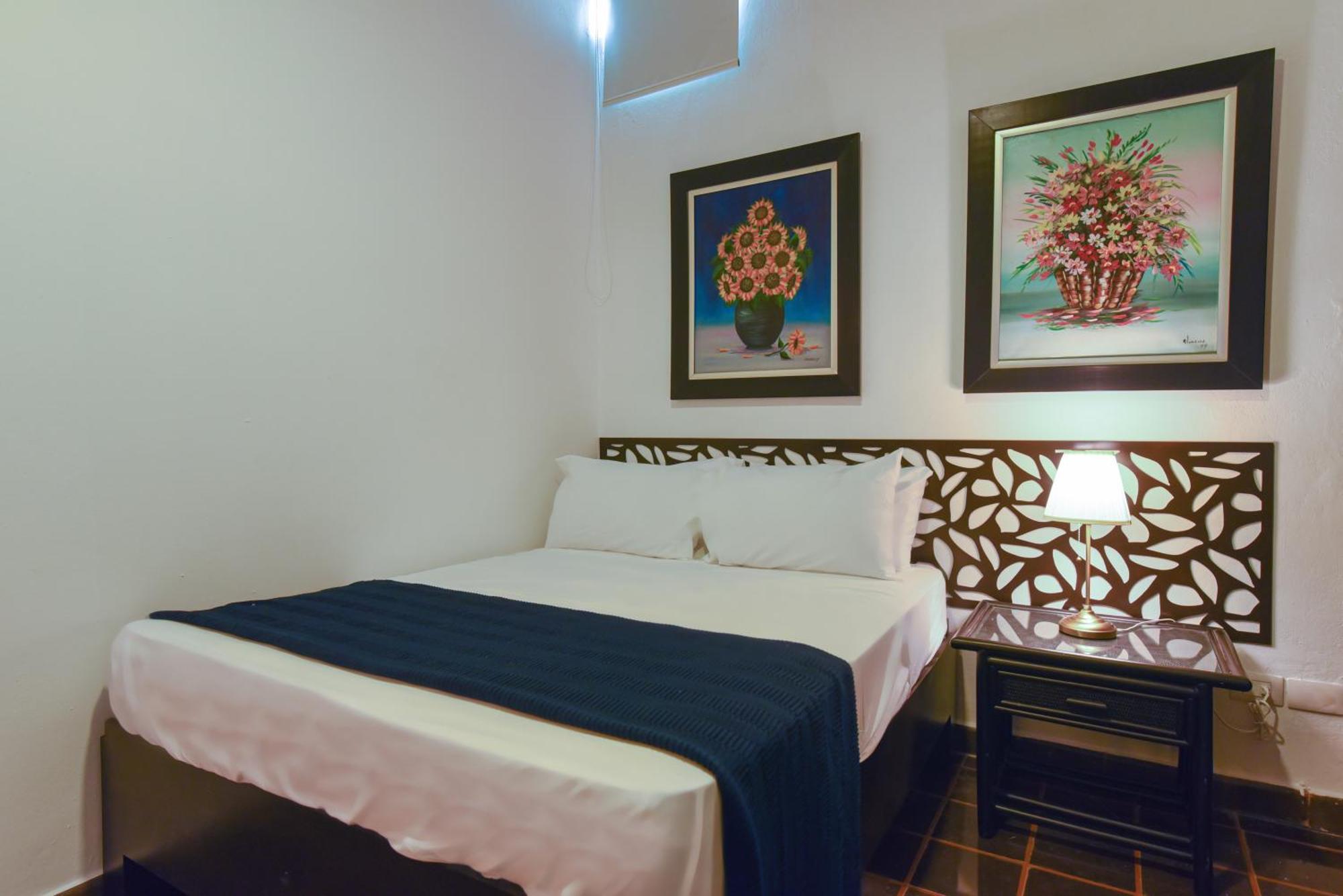 Ph 19 Guesthouse Hotel In Gazcue Santo Domingo Værelse billede